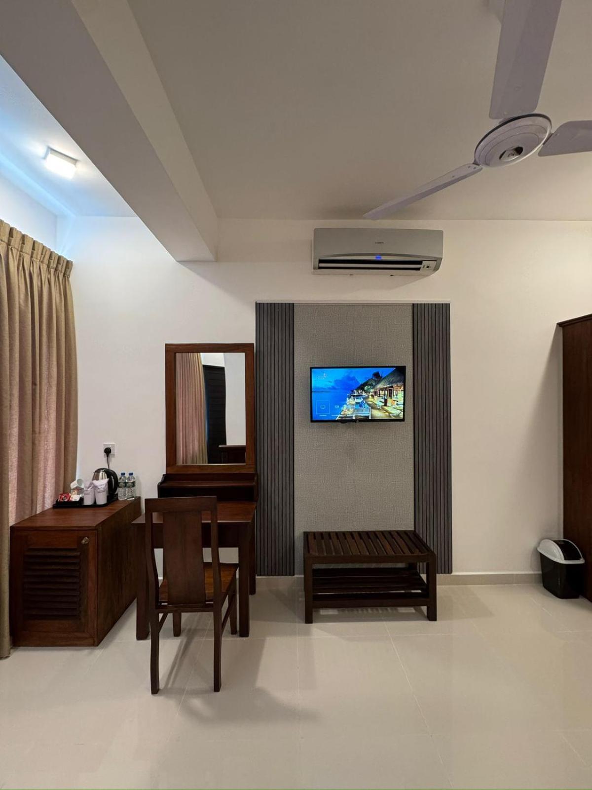 Sevonra Beach Resort Unawatuna Exterior photo
